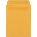 A 7 1/2 x 10 1/2 Kraft Redi-Seal Envelope from a pack of 1000 stands upright against a white background, sealed and unmarked, highlighting its minimalistic design.