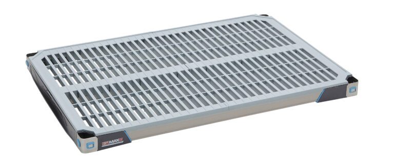 ixjyr7s5cjr2ic4crskm16se7zk89nr0.jpg The MetroMax i MX2436G Plastic Industrial Shelf features a 24x36 grey grid mat with two slat rows, black/blue corner reinforcements, and a red Max label.