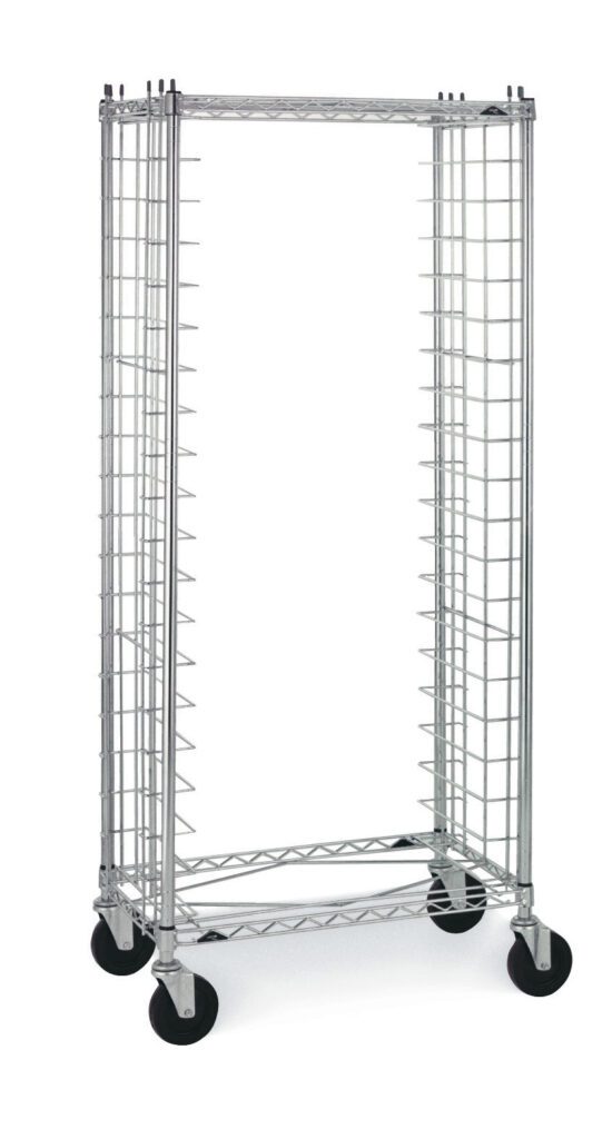 nqlukkuk2qku7ch7sd7gv2achlqt2rwi.jpg A Metro RS3 Side-Load Wire Bun Pan Rack in tall, silver design, features a grid structure with 3 slide spacing and multiple side slots for trays or shelves on four black wheels.