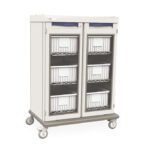 The Metro SXRDIVSTOR Starsys Secure IV Cart, double-wide with two transparent doors and six plastic trays, is a gray and white mobile cart ideal for secure medical supply storage in hospitals or clinics.