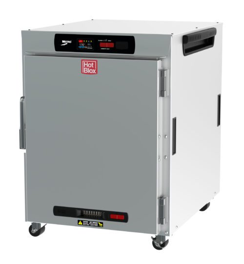 j581fdh4i7g186xth9trnqt30exo6jy8.jpg The Metro HBCW8-DS-UC HotBlox Wide 8-Pan Insulated Undercounter Holding Cabinet features a solid door with a Hot Blox logo, a digital touchscreen for 170°F display, operates at 120V, 875W, and 60Hz, and includes wheels for mobility. Its industrial design is both robust and efficient.