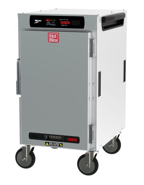 The Metro HBCN8-DS-M HotBlox Narrow 8-Pan Insulated Mobile Holding Cabinet features a digital touchscreen controller, 875W heating, and NEMA 5-15P plug. Its designed for easy transport with four wheels and a side handle for efficient use.