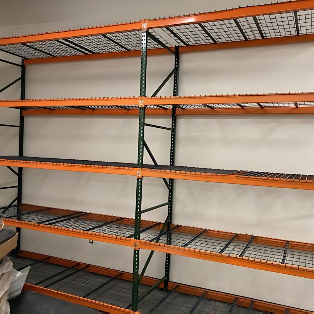 Community college heavy-duty pallet racking for equipment storage