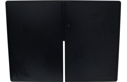 CD1496.jpg A large black Quantum Cross Divider made in the USA, featuring a vertical groove, designed for use with QP1265. This smooth plastic cover has minor scuffs.
