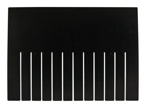 DS93120CO.jpg The Quantum Short Divider, black with nine vertical slits, is conductive and made in the USA for use with DG93120CO; it highlights quality and precision.