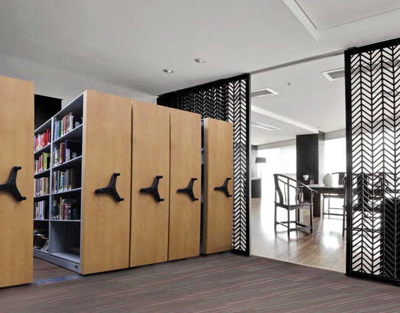 Mobile shelving system for parts storage in manufacturing