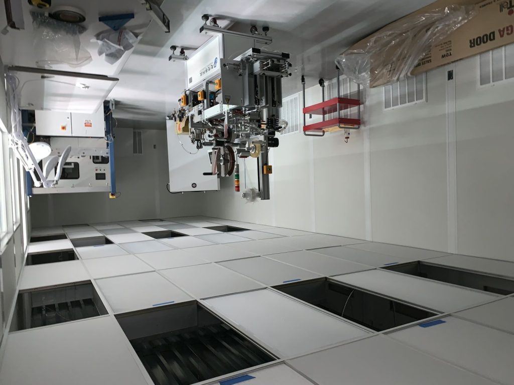 Modular building cleanroom features