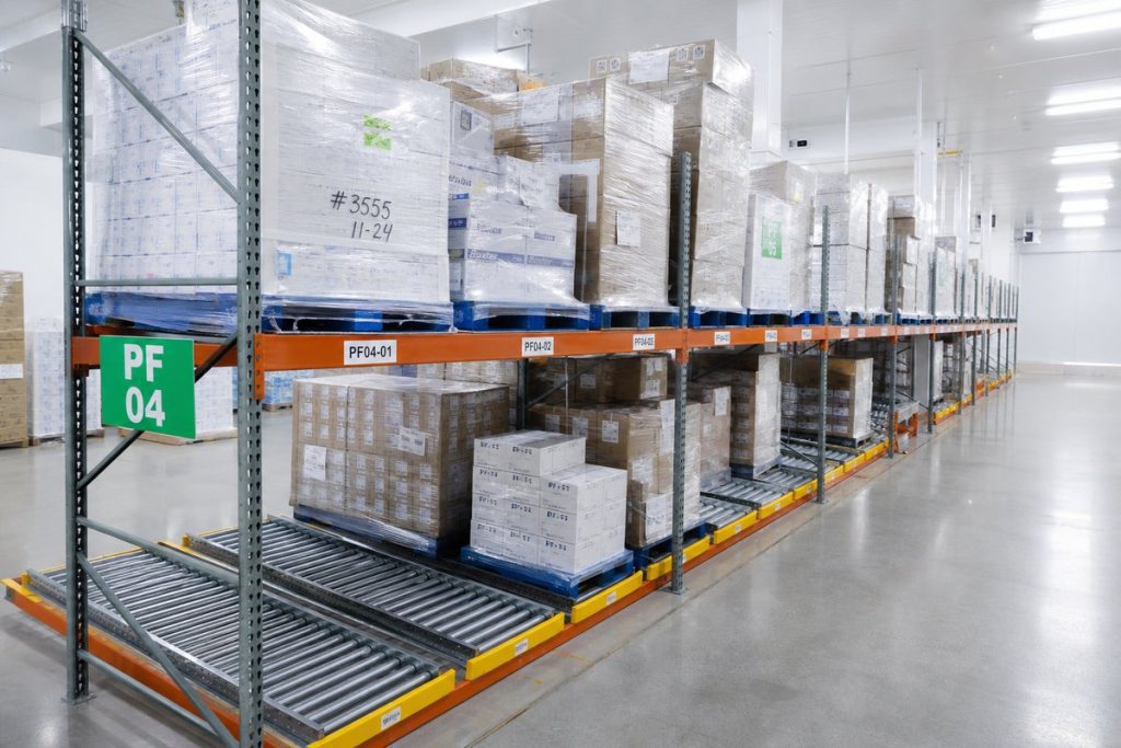 Pallet flow in pharmaceutical warehouse