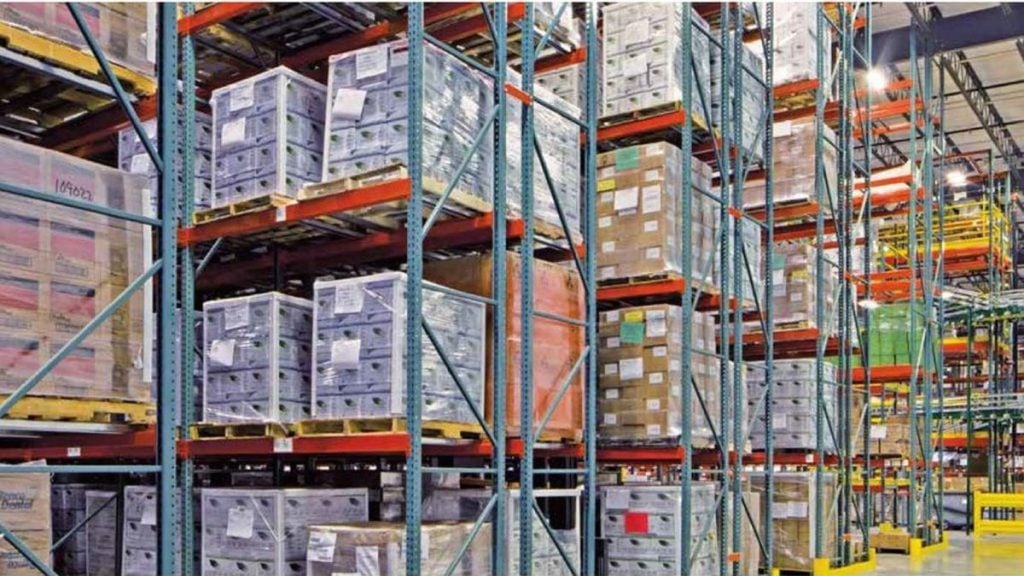 Push-back pallet rack system
