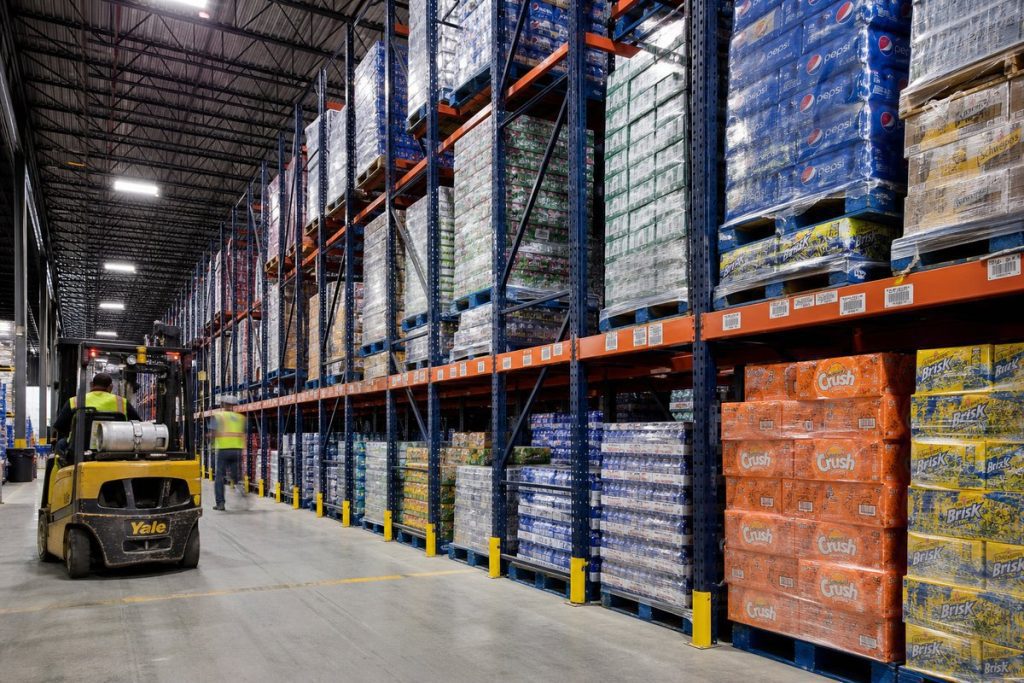 Structural rack in beverage distribution