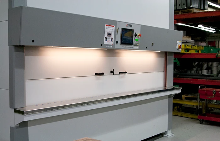 Vidir Pan Carousel operator touchscreen and controls at the pick window